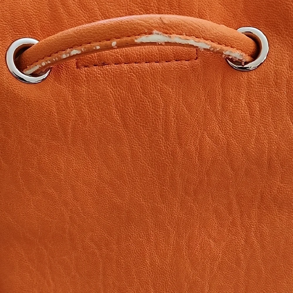Calvin Klein Orange Shoulder Bag with Drawstring Closure and Leather Material - Picture 5 of 5